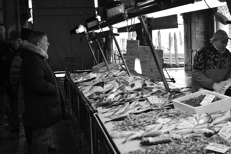 seafood-vendor