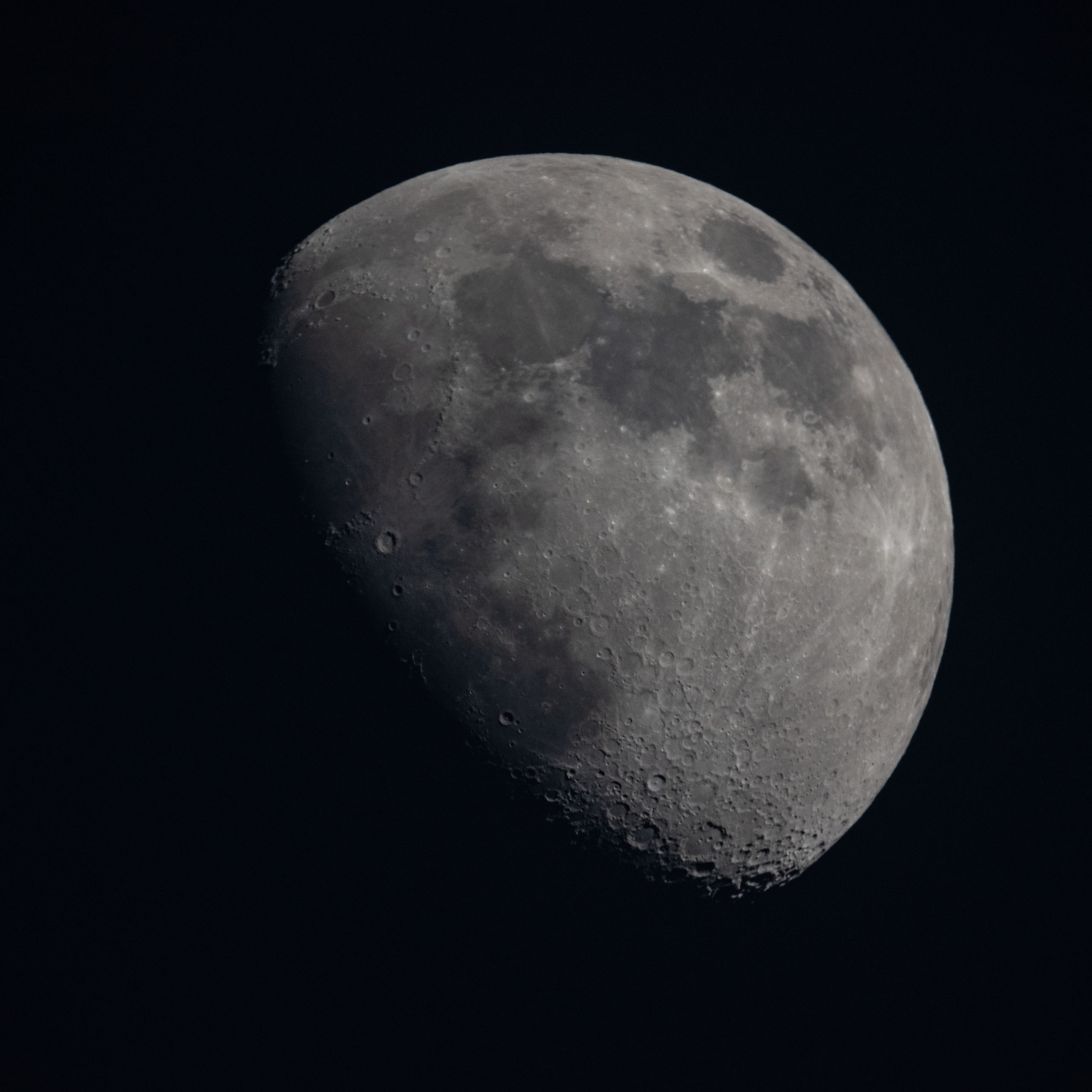 gibbous moon